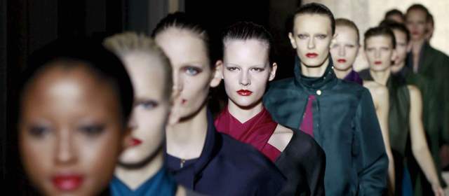 El nuevo director creativo de la casa de modas Yves saint-Laurent presentará su primera colección en septiembre | Archivo |