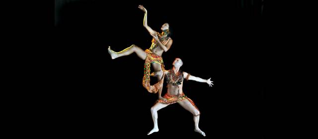 Seis pares de pasos para celebrar el Día Internacional de la Danza | Diego Londoño y Ana María Granados actúan con el Ballet Folklórico de Antioquia. Aunque ella es contadora pública y él estudia Comunicaciones, la danza es su profesión. FOTO JUAN ANTONIO SÁNCHEZ