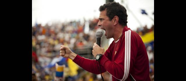 Chávez incita a la violencia porque se siente perdido: Capriles | En torno a la figura de Henrique Capriles marchan hoy amplios sectores de la sociedad venezolana, que en el pasado habían acudido a las urnas de manera desordenada. FOTO REUTERS