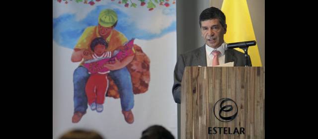 1,7 millones de niños trabajan en el país | El ministro de Trabajo, Rafael Pardo, dijo que se busca reducir en un 35 por ciento el trabajo infantil. FOTO COLPRENSA