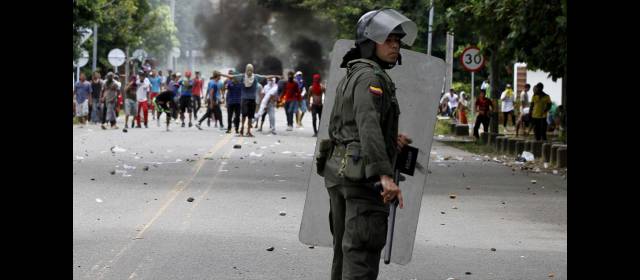 Levantan paro en el Suroeste y siguen disturbios en el Bajo Cauca | La mayor parte de los disturbios en el municipio de Caucasia se dieron en la Troncal a la Costa Atlántica. FOTO DONALDO ZULUAGA
