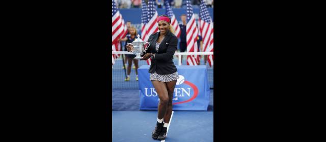 Serena Williams es la reina en Estados Unidos | Posando como toda una reina, como en verdad lo es, Serena Williams exhibe su sexto trofeo en el Open de E.U. FOTO reuters