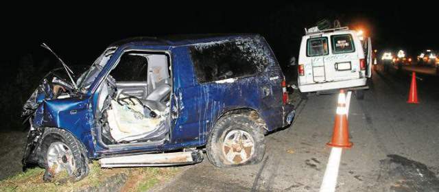 Cinco muertos y 12 heridos en accidente en la vía al mar |