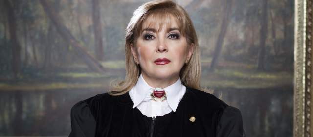 Presidente de la Corte justificó el crucero por "exceso de trabajo" |