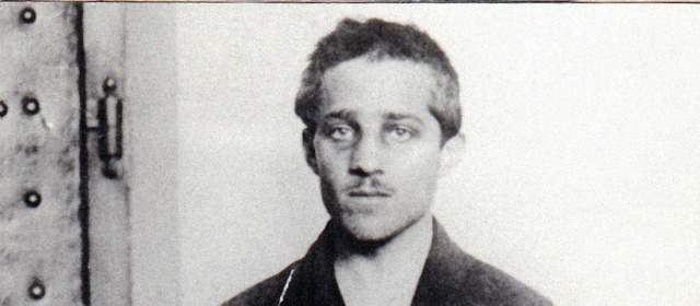 Una foto sin fecha, adquirida de los Archivos Históricos de Sarajevo el 28 de junio 2014 muestra al serbobosnio Gavrilo Princip en su celda de la prisión en la fortaleza de Terezín después de su detención. FOTO AFP