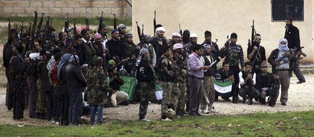 Rebeldes sirios aseguran tener control del aeropuerto militar cerca de Damasco | Foto Reuters