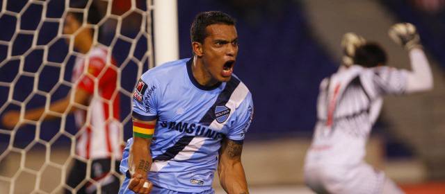Junior perdió en casa ante Bolívar 0-1 | William Ferreira marcó el único gol del compromiso en el minuto 81. FOTO AP.
