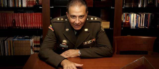 Partidos de La U y Liberal le coquetean a Óscar Naranjo |