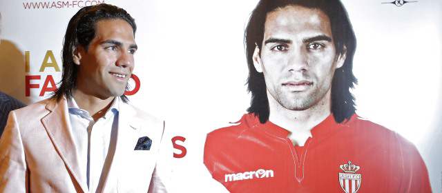 Falcao está feliz con la rojiblanca | James llega para ser el conductor y Falcao el goleador. FOTOS REUTERS Y AP