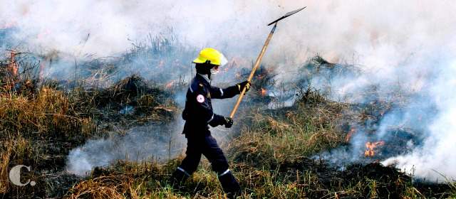 Fuego y radiación se sienten en Antioquia | Los incendios forestales se han incrementado ante la ausencia de lluvias este mes de julio. FOTO JUAN ANTONIO SÁNCHEZ