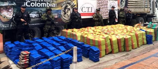 Incautan 3,6 toneladas de marihuana camuflada en carga de llantas |