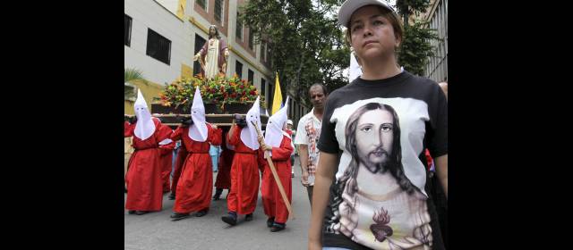 Marcha del Amor y la Fe por el Sagrado Corazón | Bernardo Herrera Restrepo, el arzopispo primado de Colombia para 1902, consagró al país al Sagrado Corazón de Jesús cuando se dio fin a la Guerra de los Mil Días. FOTO ARCHIVO