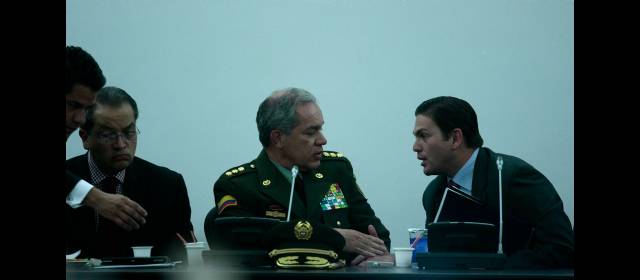 Ascensos represados en la Policía con solución parcial | El director de la Policía, general León Riaño y el ministro Pinzón durante el debate. FOTO COLPRENSA