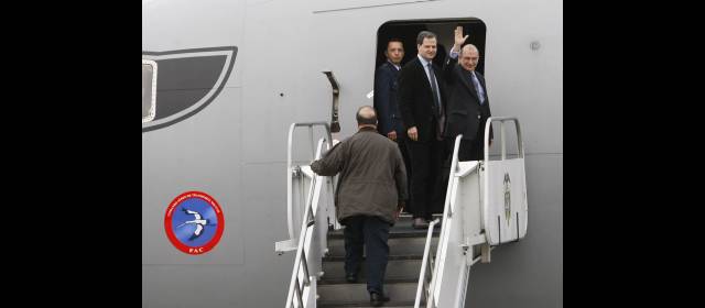 Frente a frente, los negociadores inician la tarea de la paz en Oslo | El equipo negociador del Gobierno arribó en la madruga de ayer a Oslo, con poco tiempo para descansar y prepararse para iniciar hoy los diálogos con los guerrilleros. FOTO AP