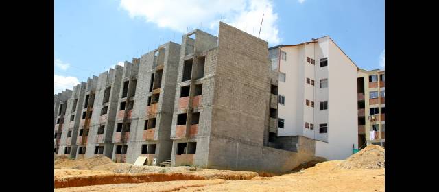 Viva halló 53.476 casas inconclusas | Este es uno de los proyectos más grandes, Casaloma en el municipio de Rionegro. Pretendía dar solución de vivienda a 860 familias, pero solo se terminaron 140 y hoy se encuentra siniestrado por liquidez. FOTO ARCHIVO