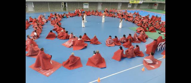 Medellín acoge el tributo a las víctimas | Un grupo de 170 víctimas del conflicto en Antioquia y 30 bailarines profesionales ensayan desde la semana pasada en Medellín la obra Inxilio, sendero de lágrimas. FOTO CORTESÍA