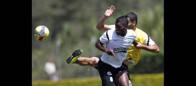Jaguares reta la supremacía verde | Félix Micolta y Francisco Nájera hacen parte del grupo de jugadores que actuará hoy, en el Atanasio, ante Jaguares. FOTO DONALDO ZULUAGA