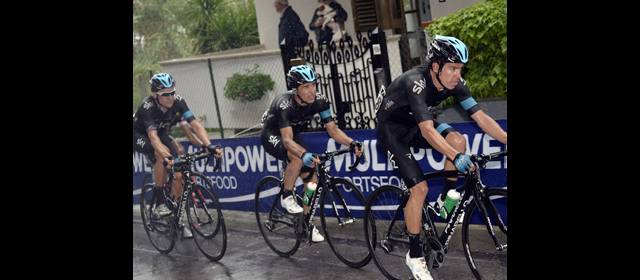 La "estrategia" que ahogó a Urán y a Henao en el Giro | Urán y Henao fueron sacrificados para Wiggins. FOTO TEAM SKY