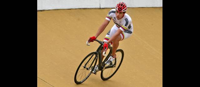 Santiago selló con plata el keirin de la Copa Mundo | Santiago Ramírez sigue demostrando ser una de las cartas fuertes de Colombia para próximos certámenes. FOTO Juan A. sánchez