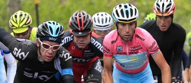 Fabio Parra llamó a una alianza de colombianos para derrotar a Nibali en el Giro | Vincenzo Nibali, del Astana, es el actual líder de la competencia. FOTO AP