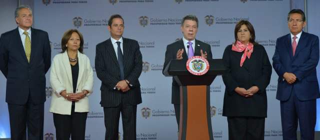Santos presentó su reforma a Presidencia |