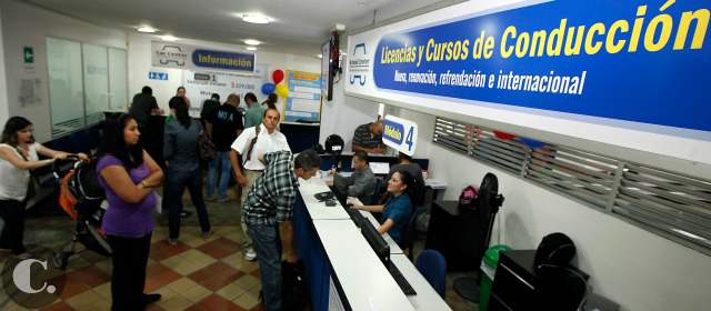 Faltan muchos colombianos por renovar su licencia de conducción.