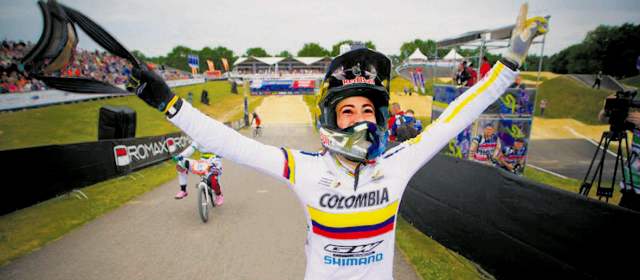 Victoria de Pajón inspirada en los papás | La antioqueña Mariana Pajón al término de su segunda victoria en la Copa Mundo de supercrós cumplida en Holanda. Fin de semana feliz para el bicicrós colombiano. FOTO CORTESÍA CRAIG DUTTON.COM SUPERCROSS BMX