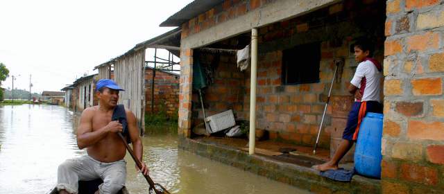 Crítica situación de los ríos en nueve departamentos | En Barrancabermeja persiste la alerta roja por la creciente del Magdalena. FOTO COLPRENSA.