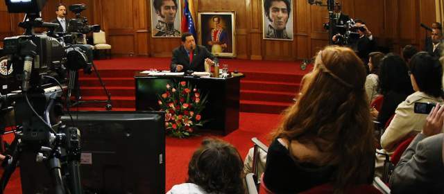 Chávez fue proclamado presidente con 55,26 por ciento de votos frente a 44,13 por ciento de Capriles |