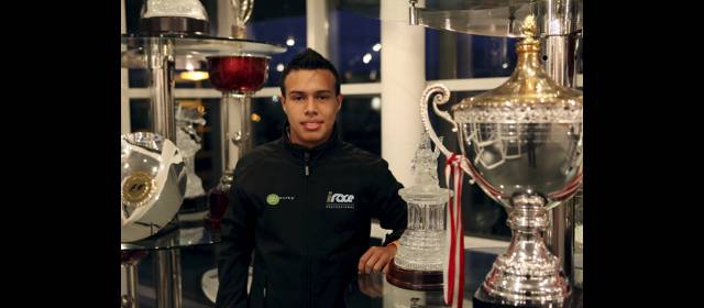 La F-1 tiene feliz a Óscar Tunjo | Óscar Tunjo ha sido el piloto colombiano más joven en conseguir podios en Europa. Por eso llega a la escudería Lotus, gracias a sus resultados. FOTO CORTESÍA