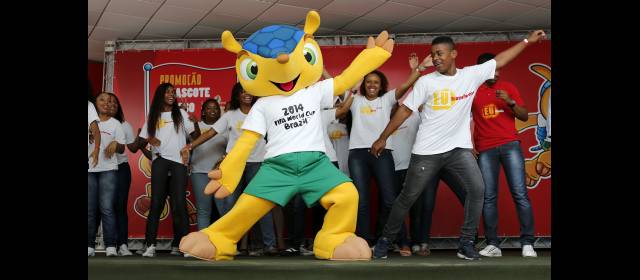 Brasil-2014 ya tiene la mascota | En Río de Janeiro se presentó la mascota. FOTO REUTERS