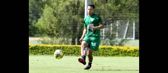 La familia es mi guía: Diego Arias | A Diego le entregaron el número 8 en Nacional. El mismo con el que jugó el "Maestro" Alexis García. FOTO JUAN ANTONIO SÁNCHEZ