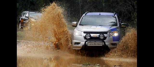 Trail Blazer, tiene en la mira a la Prado | Un vehículo que ofrece 7 plazas y la posibilidad de ir en todo terreno. FOTO JULIO CESAR HERRERA.