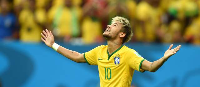 Brasil golea a Camerún y espera a Chile en octavos |
