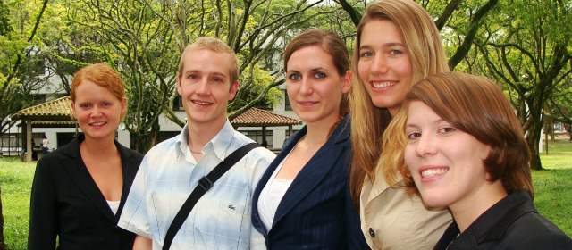 Informe comercial doble titulación Universidad Pontificia Bolivariana