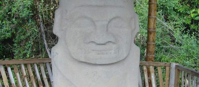 San Agustín, un siglo de Ovnis, misterios y guaqueros | Religión y comercio han conspirado contra las esculturas. FOTO NELSON MATTA