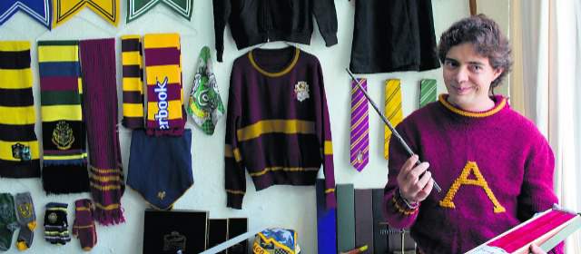 Al Guinness con 3.097 artículos de Harry Potter | El mexicano busca que su colección sea exhibida como museo y lya ha comenzado a contactar a otros fanáticos. FOTO AP