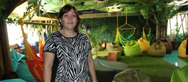 Coordinadora se renueva desde el trato ambiental | La presidenta de Coordinadora, María Elena Obando, en el nuevo espacio de descanso para los empleados. FOTO HERNÁN VANEGAS