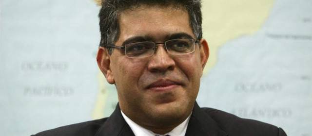 "La democracia está llena de pueblo": Vicepresidente