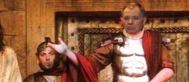 Petro estelariza la nueva versión del filme "El Mártir del Calvario" | Otros personajes interpretados por el procurador Ordóñez han sido el inquisidor Tomás de Torquemada y El Vengador del Futuro.