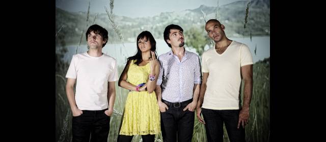 Un picnic nocturno con Bomba Estéreo | Julián, Liliana, Simón y Kike, un cuarteto bomba. FOTO CORTESÍA