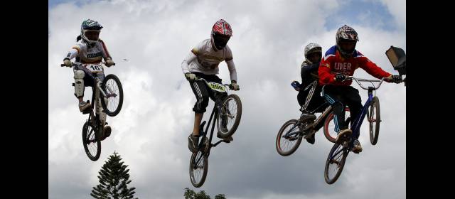 Entrenamientos con casa llena en bicicrós | Hoy es la presentación del Internacional de las Luces. FOTO JAIME PÉREZ