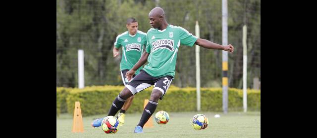 Nacional tendrá indumentaria Nike para los próximos 4 años | John Valoy, tras recuperarse de su lesión de rodilla, espera ganarse un puesto en la titular verdolaga. FOTO HERNÁN VANEGAS