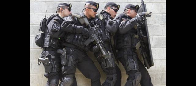 Cuerpo élite va por los cabecillas que no tienen procesos judiciales | En la imagen el Comando de Operaciones Especiales, fuerza de reacción que ya hace presencia para mantener la seguridad en sitios críticos de la ciudad. FOTO EDWIN BUSTAMANTE