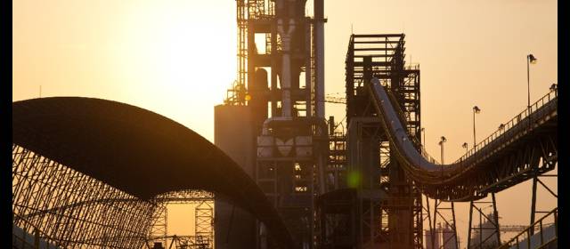 Mamonal, un velero para los negocios de Argos | La planta de Argos queda ubicada a 20 minutos de Cartagena y está diseñada para evocar las carabelas con las que Cristóbal Colón descubrió a América. FOTO CORTESÍA