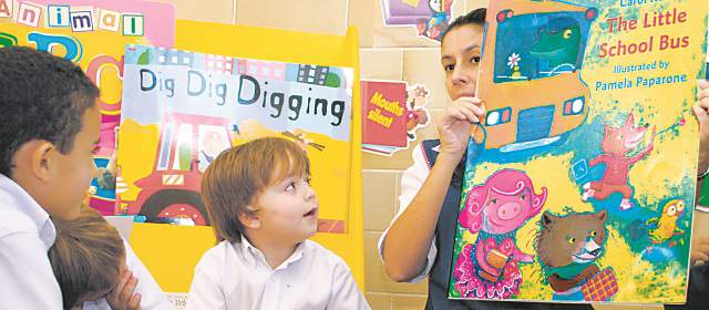 El cerebro del niño durante los primeros años puede, sin problema, instalar el idioma español y una segunda lengua. Foto Cortesía