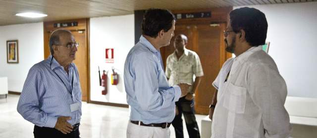 Mesa de diálogos se despojó de su blindaje y mostró acuerdos | Gobierno y Farc discuten en La Habana el quinto punto de la agenda relacionado con las víctimas del conflicto armado. A Cuba han viajado 24 personas afectadas por las hostilidades. FOTO CORTESÍA