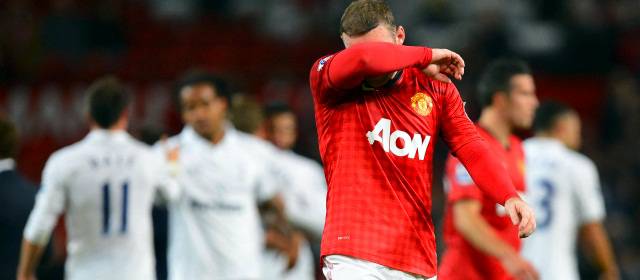 Manchester United no pudo con el Tottenham y quedó a 4 puntos del líder | Era la quinta ocasión en seis partidos de liga esta temporada en la que los de Alex Ferguson, el técnico escocés que dejó al delantero Wayne Rooney en el banco. FOTO REUTERS