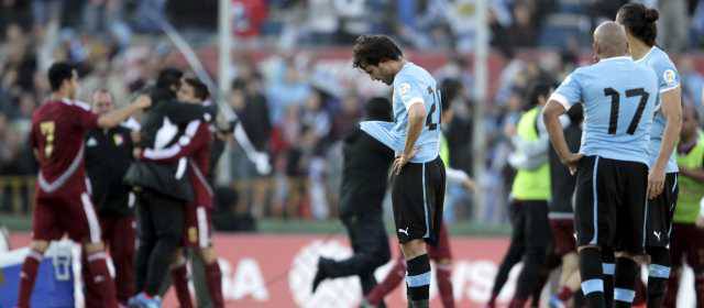La vinotinto no le comió cuento a la garra charrúa | FOTO REUTERS