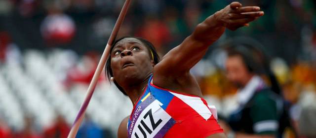 Carlos Quinchará y Flor Denis Ruiz, por fuera de competencia | FOTO REUTERS